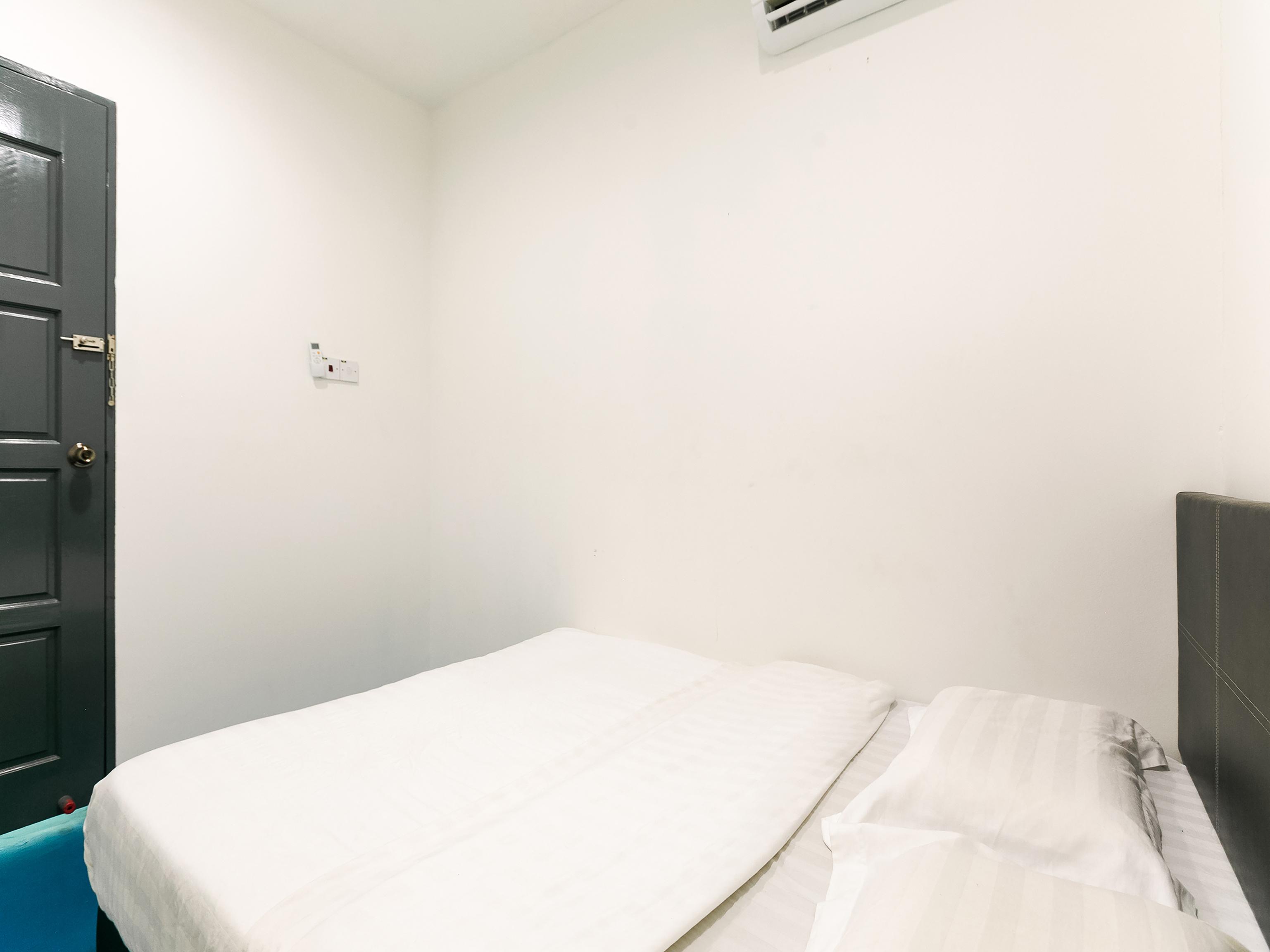 SPOT ON 89726 Capsule Inn Kota Kinabalu Extérieur photo