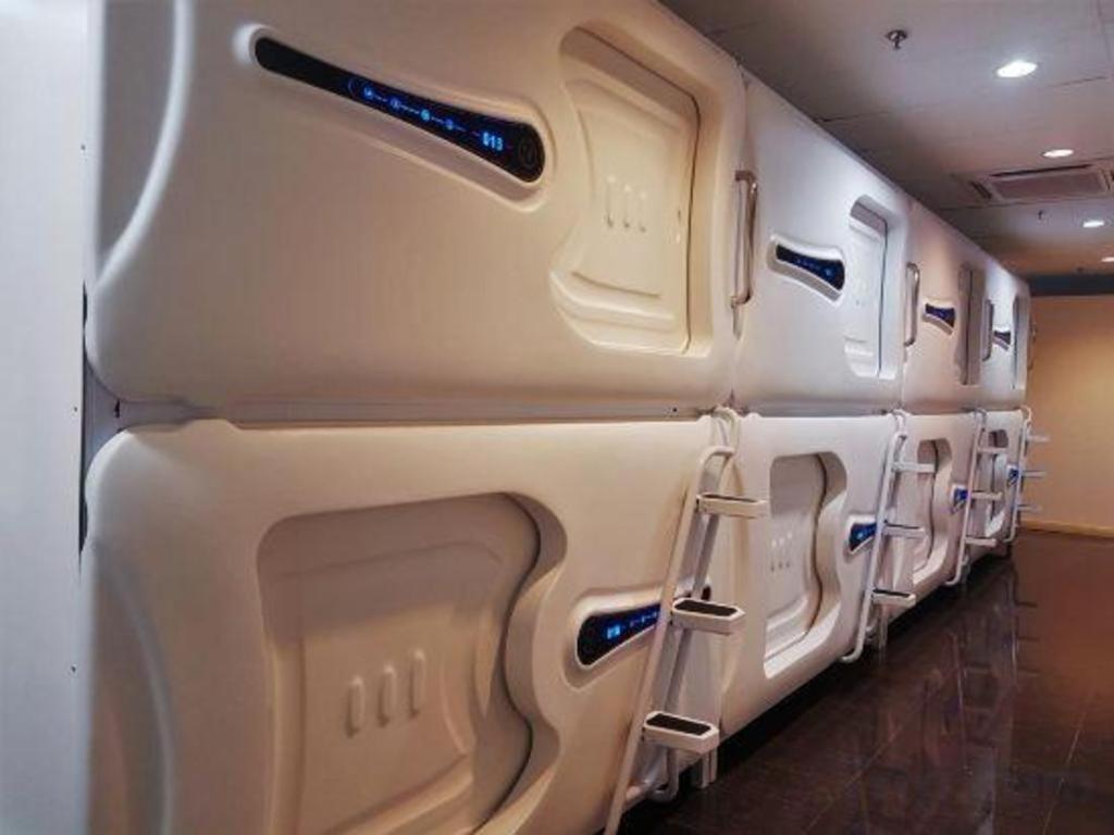 SPOT ON 89726 Capsule Inn Kota Kinabalu Extérieur photo