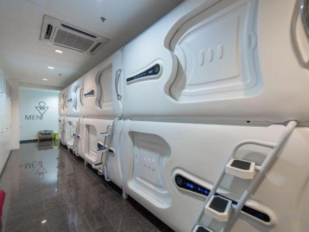 SPOT ON 89726 Capsule Inn Kota Kinabalu Extérieur photo