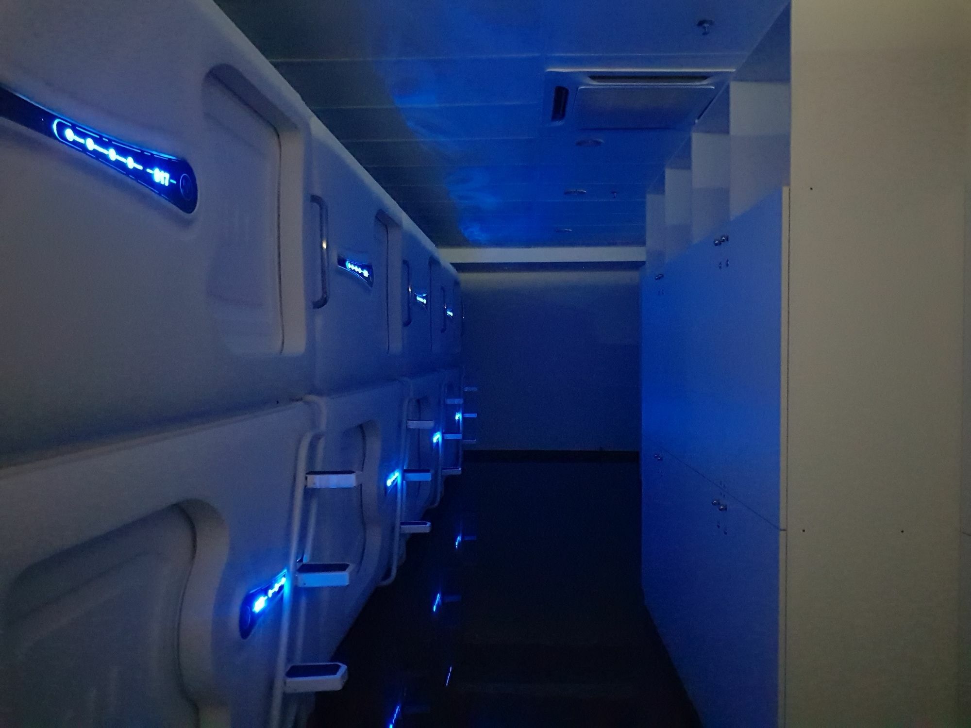 SPOT ON 89726 Capsule Inn Kota Kinabalu Extérieur photo