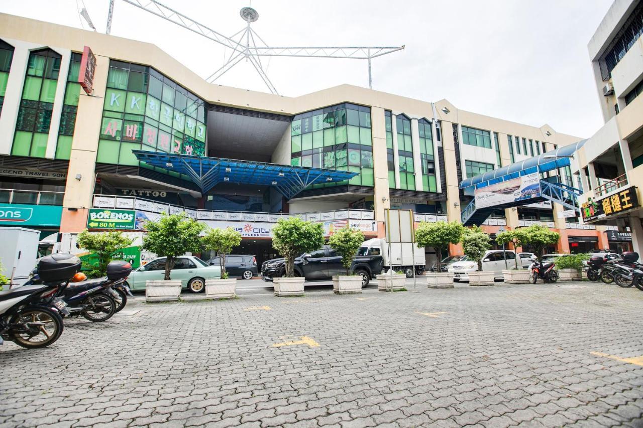 SPOT ON 89726 Capsule Inn Kota Kinabalu Extérieur photo